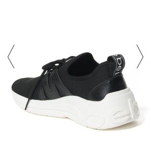 NWOT Bebe Leylan Logo Sneakers